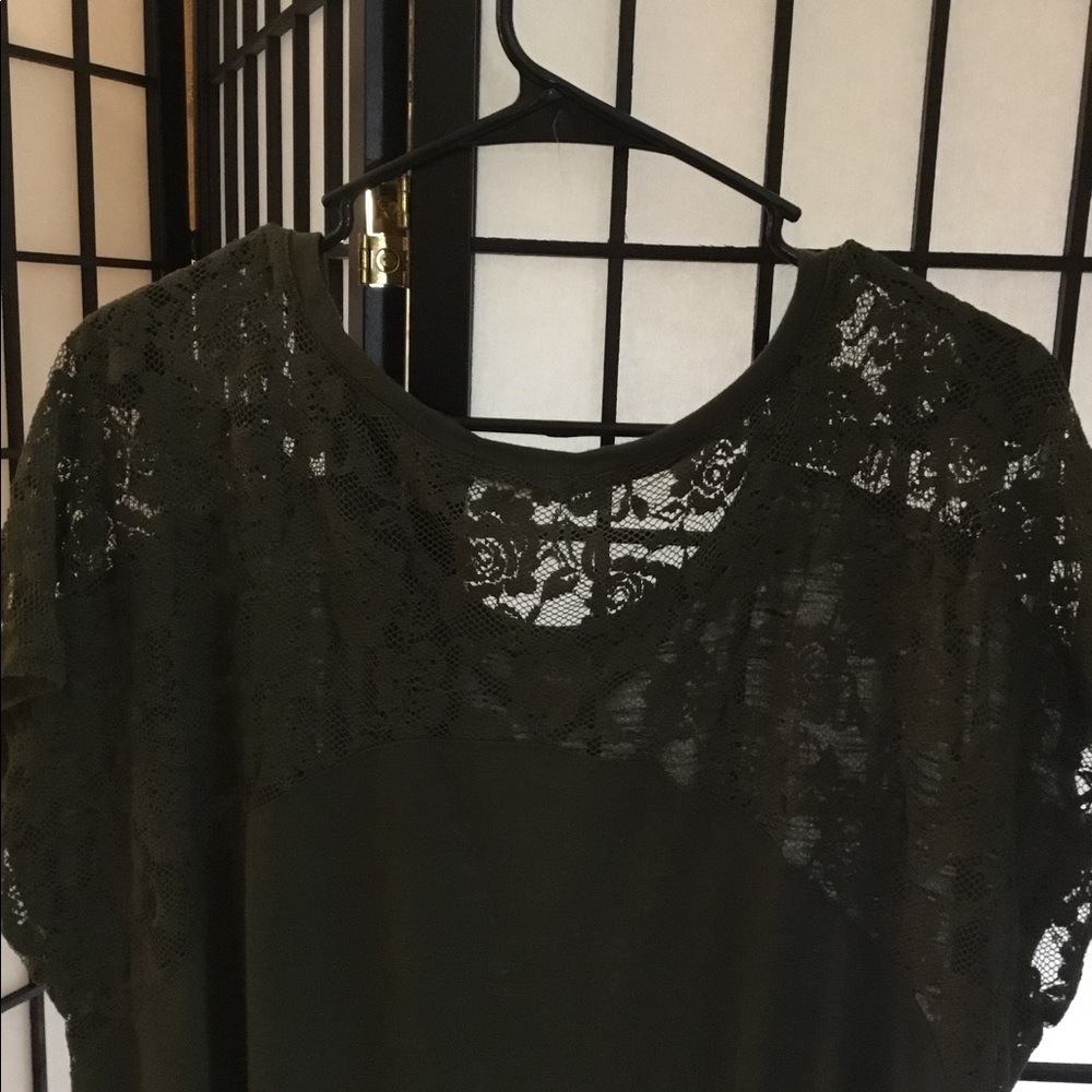 Olive green 3x short sleeve top lace neck